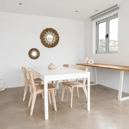 Almara House, Luxury With Heated Pool Villa *