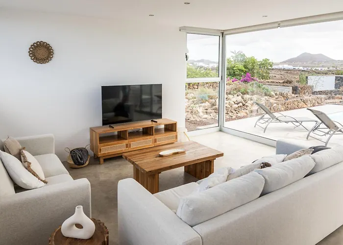 Almara House, Luxury With Heated Pool *