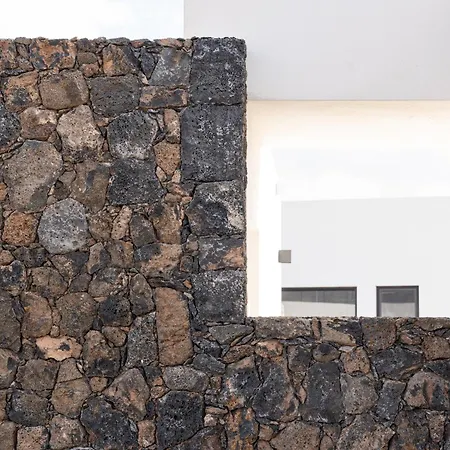 Villa Almara House, Luxury With Heated Pool La Oliva