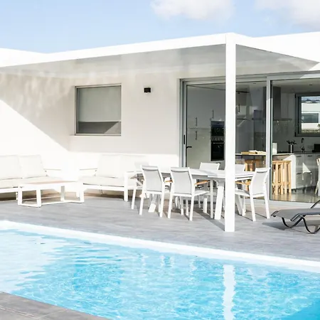 Almara House, Luxury With Heated Pool *